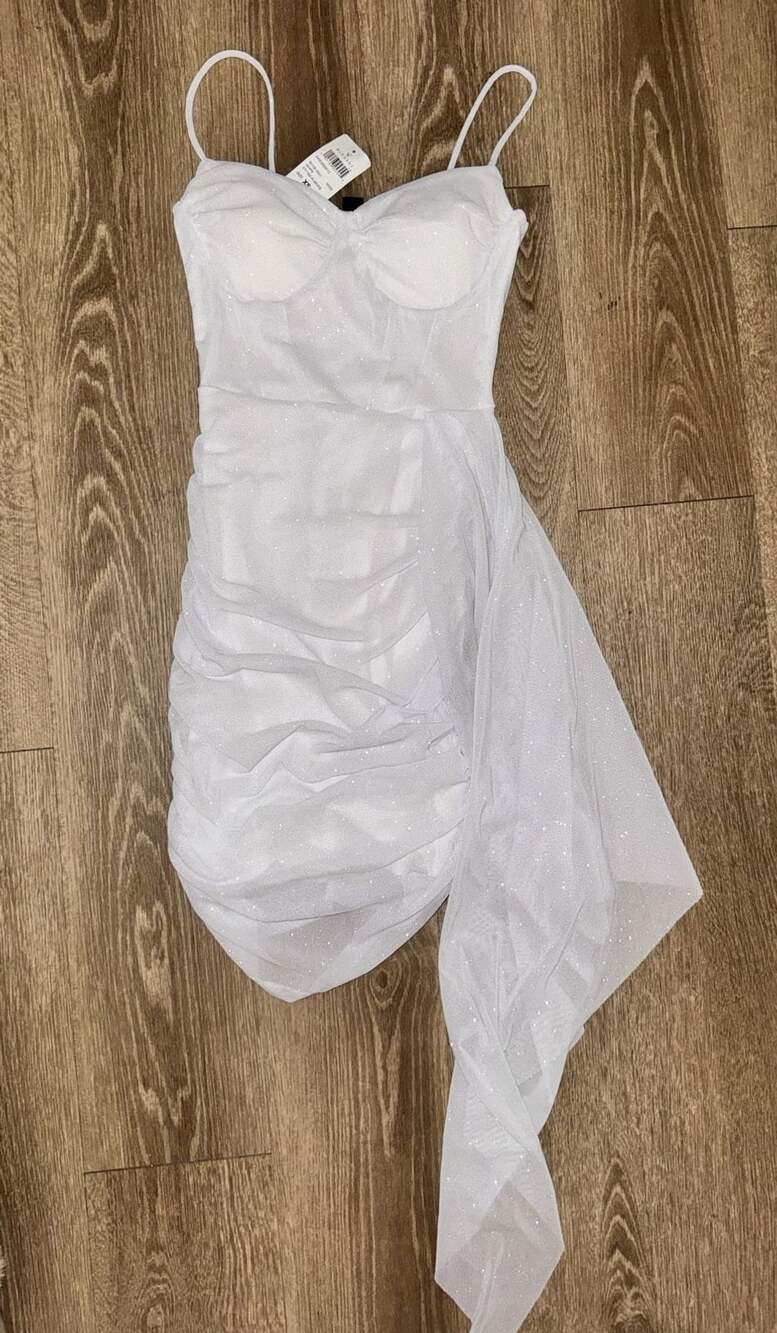 Windsor Dress Size XS White Glitter Ruched Bodycon